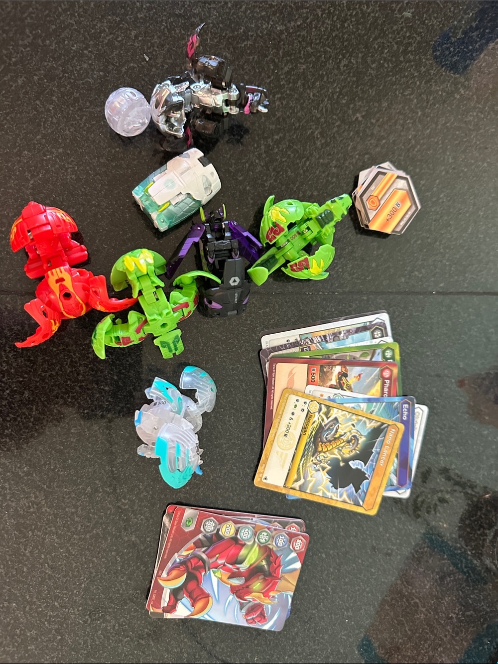 Bakugan Battle Pack - Multicolor Action Figures & Trading Cards